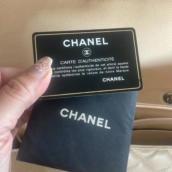 Chanel Beige Quilted Caviar Leather Bag - Picture 3 of 6